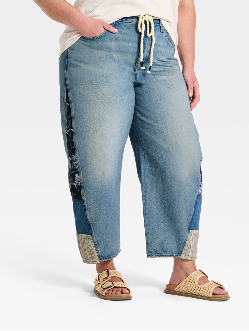 Universal Thread Women’s High-Rise Easy Barrel Bandana Print Jeans Plus Size 26